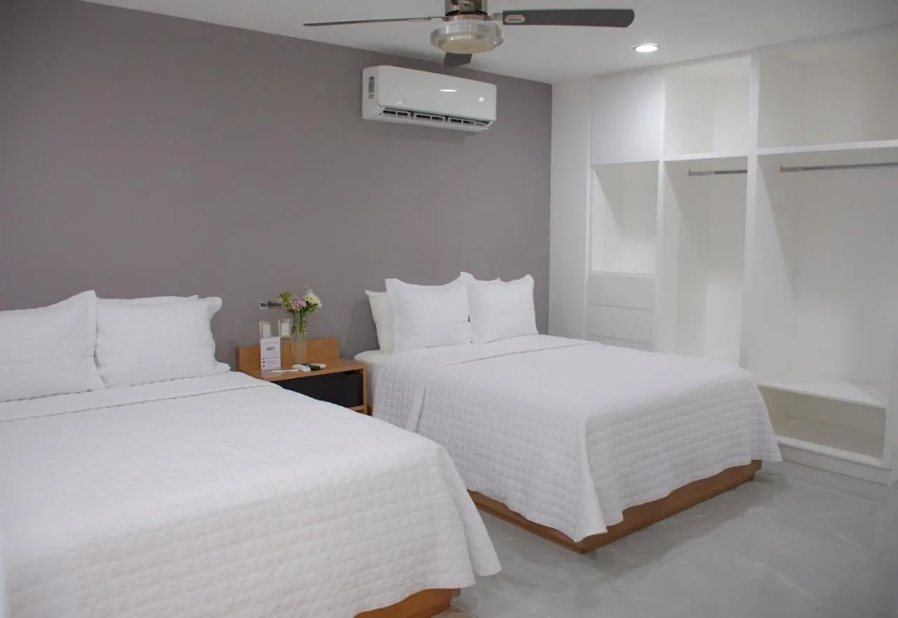 Hotel Tramonto Mazatlán 5*,