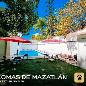 Hostal La Casa De Madera Mazatlán